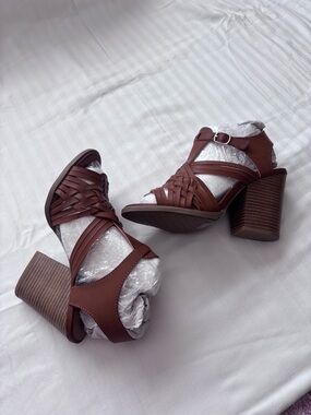 Qupid Brown Woven Block Heel Sandals